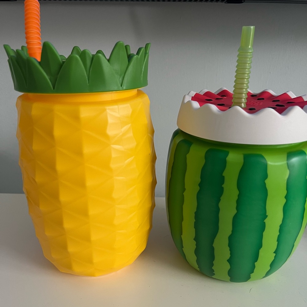 NWOT Tropical Tiki Party Cool Gear 64 oz Watermelon Pineapple Tumblers Cups